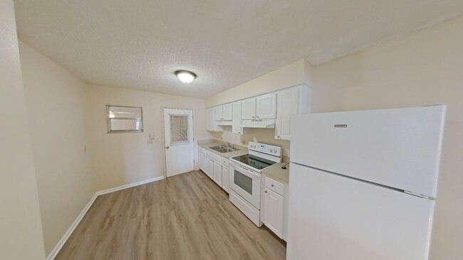 Foto del edificio - Lovely 2 Bed / 1 Bath Duplex in Lake Alfred