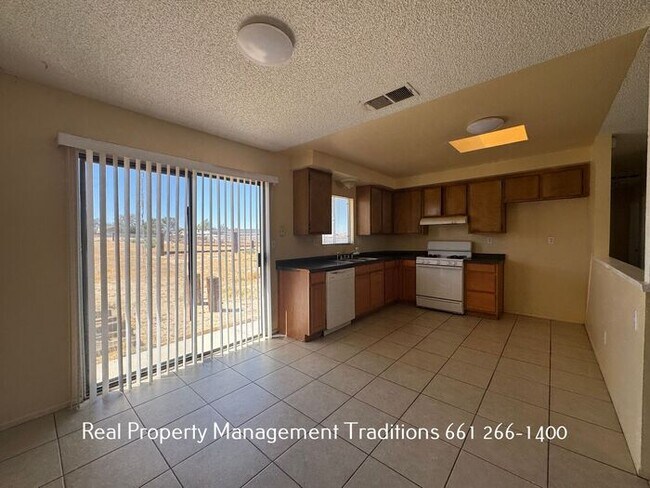Foto del edificio - Cozy 3 Bed, 1 Bath