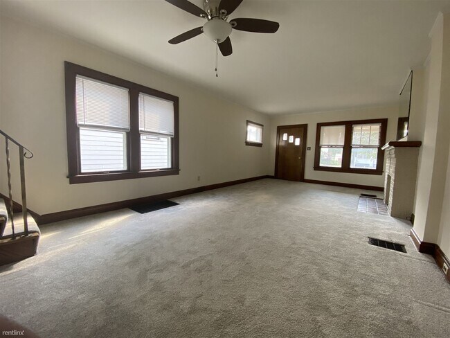 Foto del edificio - 3 br, 1.5 bath Duplex - 906 Thomas Rd 906 ...