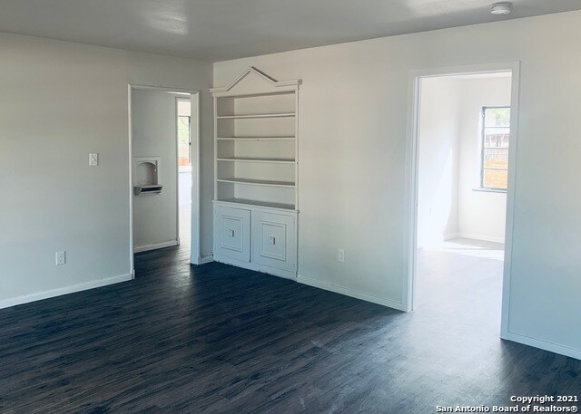 Building Photo - 122 Senisa Dr