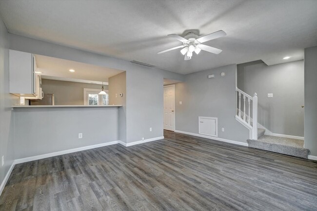 Building Photo - 3499 S Oaklawn Cir