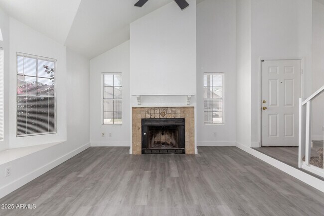 Building Photo - 4162 E Wayland Rd