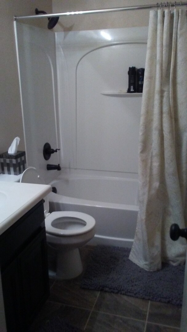 Foto del edificio - 3 bedroom home in a great neighborhood