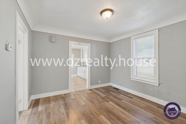 Building Photo - 1005 Elysian Ave