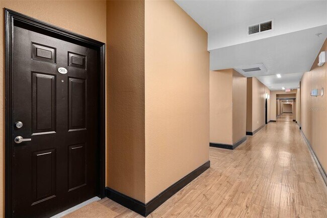 Foto del edificio - 911 N Orange Ave