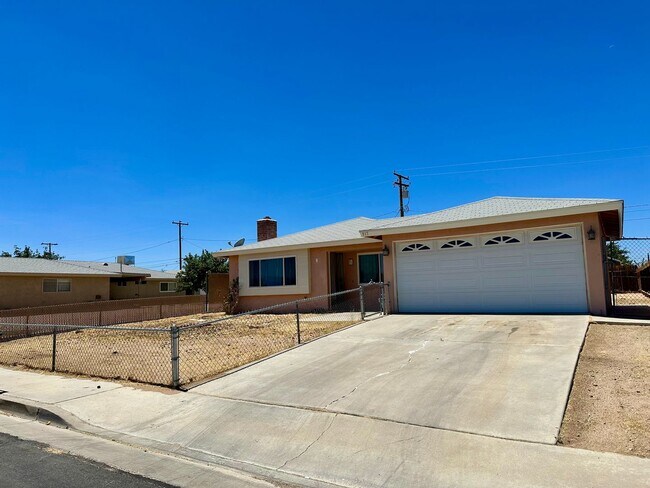 Foto del edificio - AVAILABLE IN JANUARY!!!