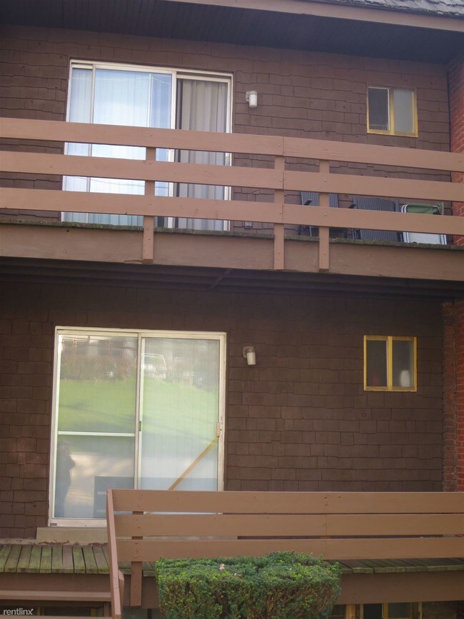 Building Photo - 6350 Forward Ave