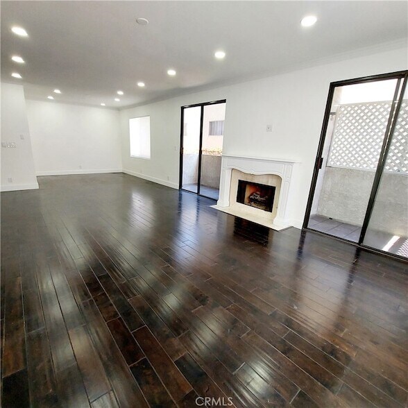 Foto del edificio - 10676 Wilkins Ave