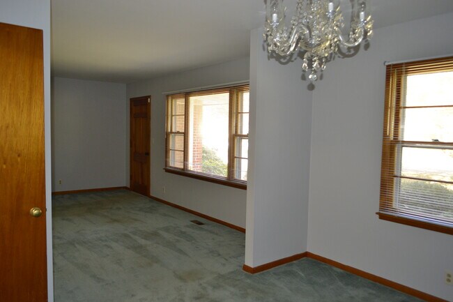 Building Photo - 3302 Barton Ave NW