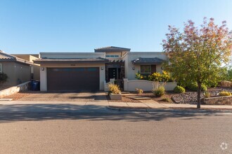 Building Photo - 7200 Kiowa Creek Dr