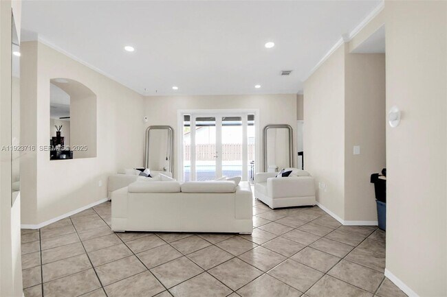 Building Photo - 15875 SW 149th Ln