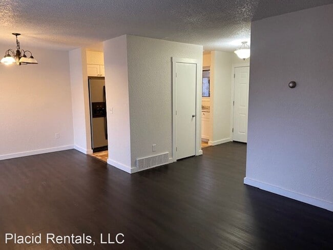 Building Photo - 3 br, 1 bath House - 145 Bohl Ave