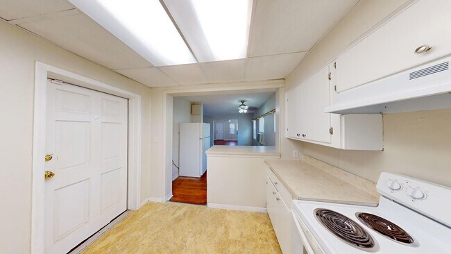Foto del edificio - 2 Bed/ 1 Bath/ Detached Garage - Available...