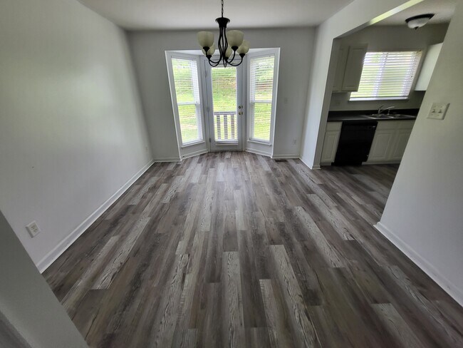 Foto del edificio - 287 Arbor Pl Ln
