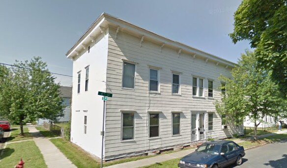 Building Photo - 102 4th St