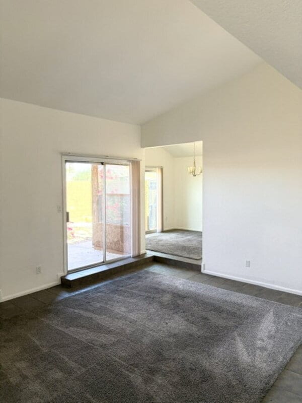Building Photo - 901 S Melody Ln