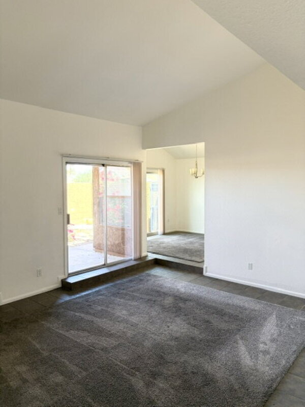 Foto del edificio - 901 S Melody Ln
