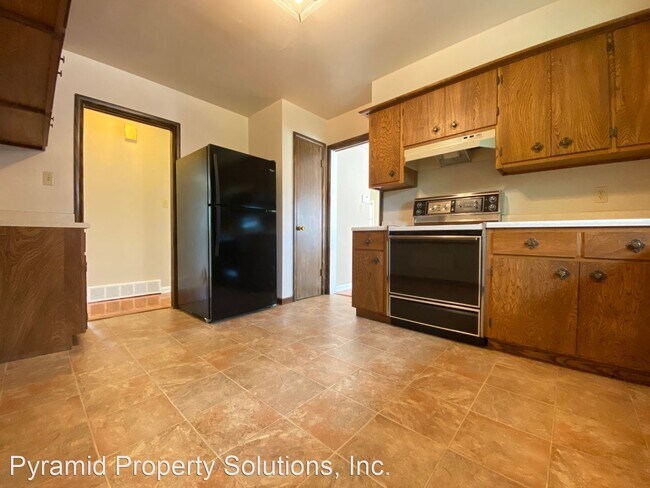 Building Photo - 3 br, 2.5 bath House - 7701 Dellwood Dr