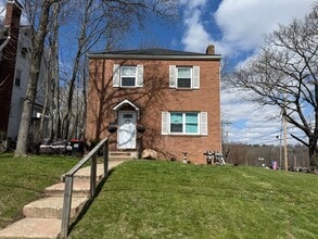 Building Photo - 325 E Englewood Ave