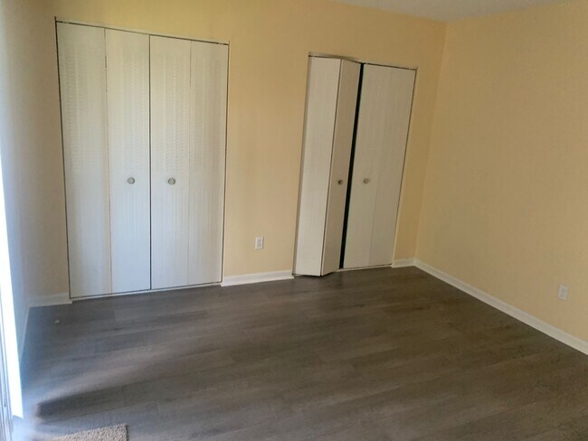 Foto del edificio - 1867 Myrtle Dr SW