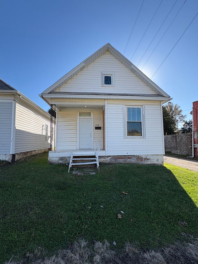 Foto principal - 1516 Mitchell Ave. Saint Joseph, MO 64503