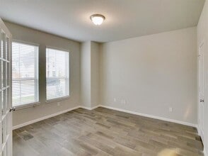 Building Photo - 24219 Via Vitani Dr
