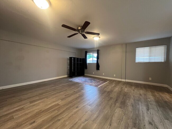 Foto del edificio - 829 Folsom Ave, Hayard, CA 94544