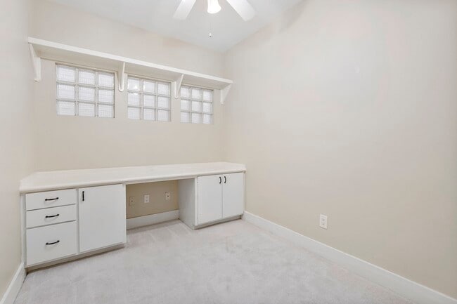 Foto del edificio - 3576 Link Valley Dr.