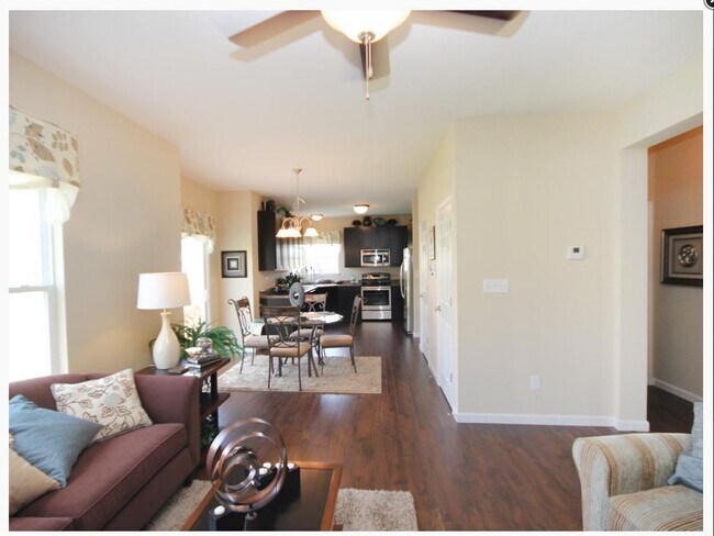 Foto del edificio - 219 Pecan Bluffs Dr