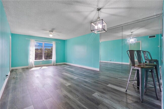 Foto del edificio - 2430 SW 81st Ave