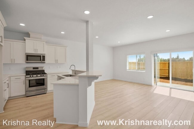 Building Photo - 3 br, 2.5 bath House - 2813 South Magnolia...