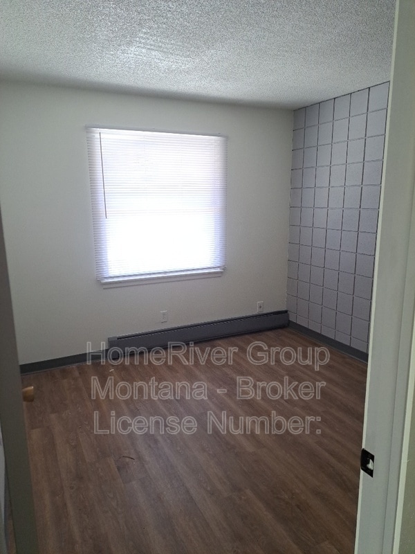 Foto del edificio - 707 SW Higgins Ave