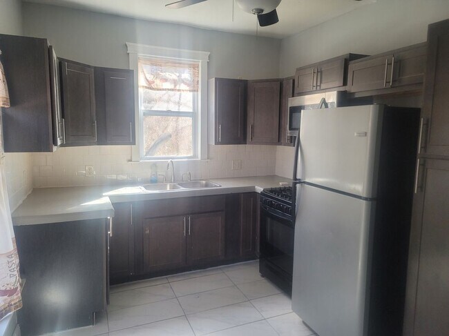 Foto del edificio - 7307 Marge Ave