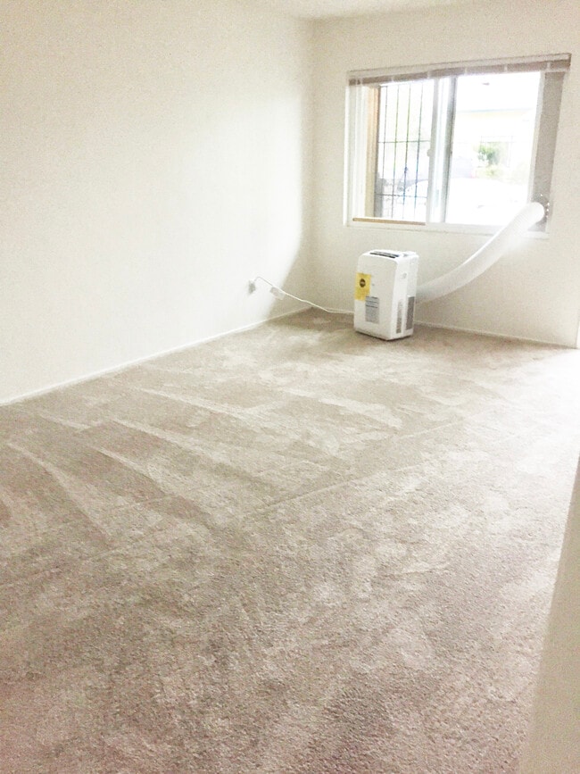 Foto del edificio - 487 E Park Ave