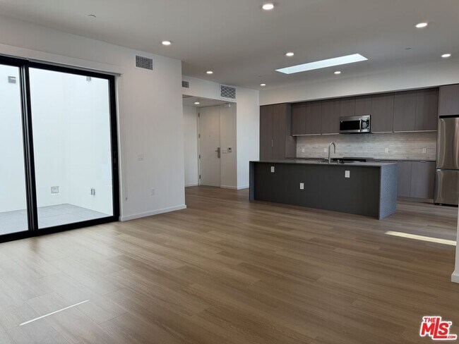 Foto del edificio - 5119 Colfax Ave