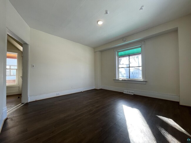 Foto del edificio - 312 11th Ave E