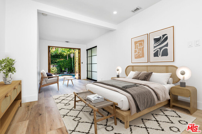 Foto del edificio - 544 Huntley Dr