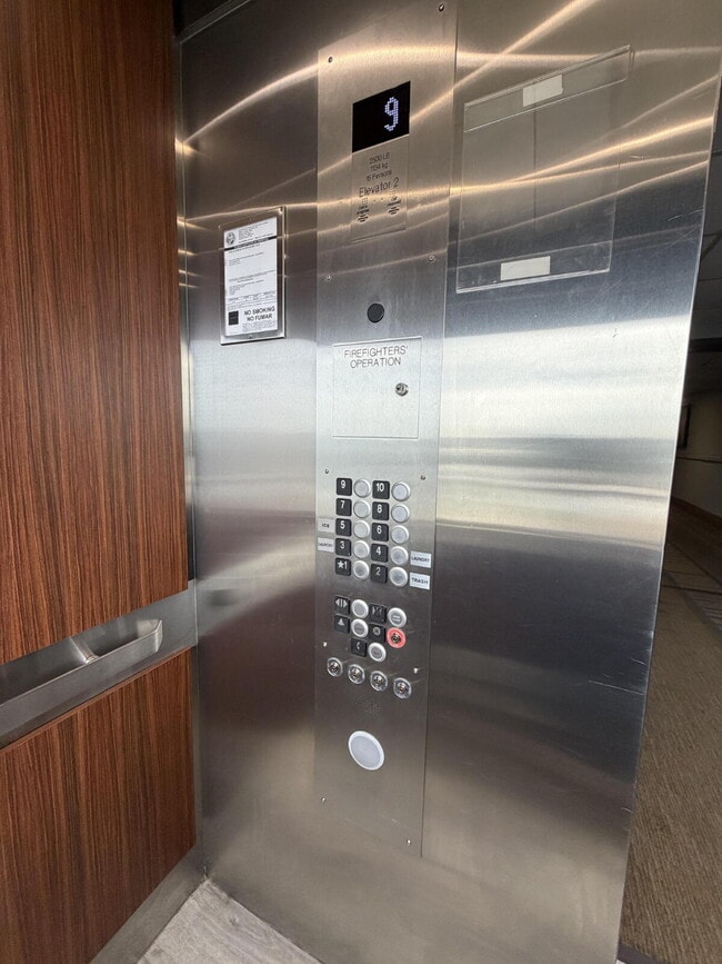 Building Photo - "Spacious 2-Bed, 2-Bath Condo Retreat in the Heart of Orlando!"