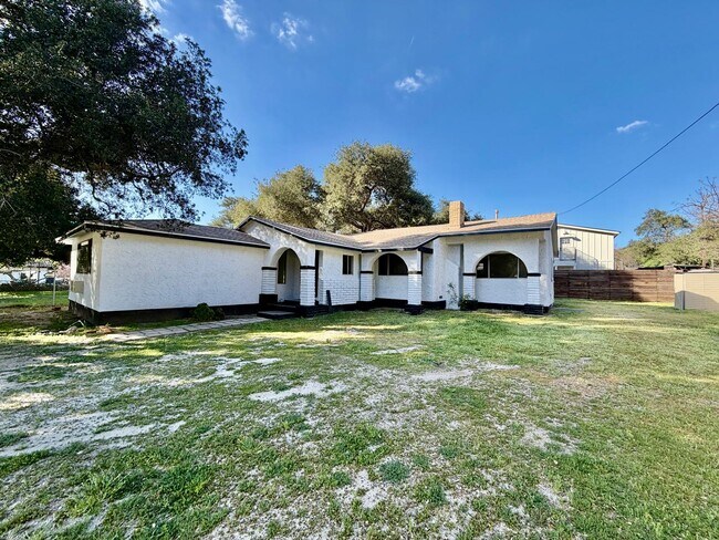 Foto del edificio - 21157 1/2 Placeritos blvd