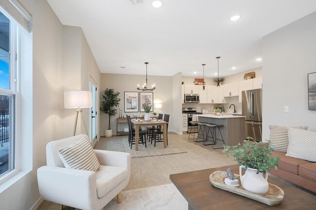 Interior Photo - 4760 Ironwood Cir