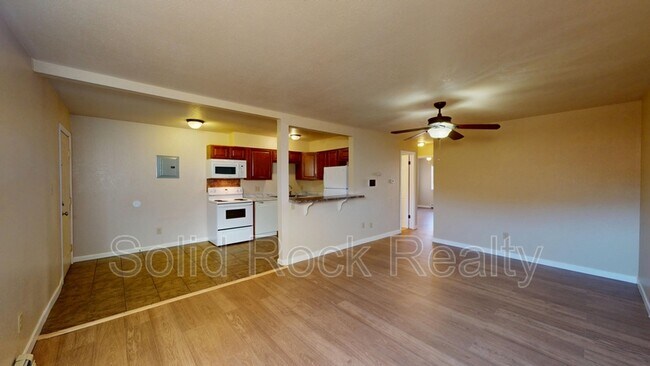 Foto del edificio - 3014 Mallard Dr