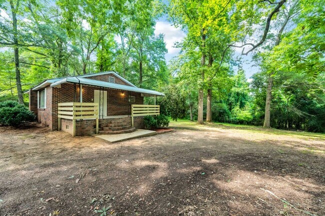 Building Photo - Jasper Charm, Modern Style! 2BR Home with ...