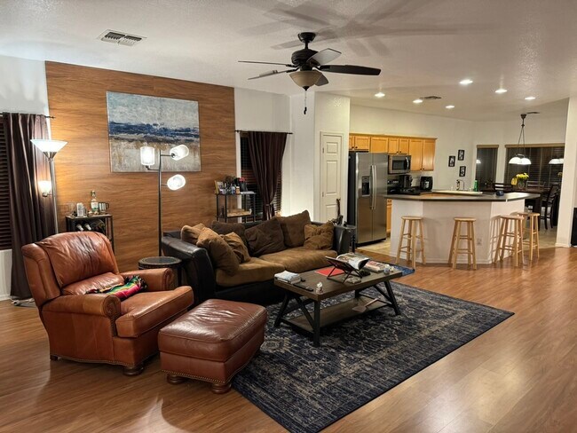 Foto del edificio - 12542 W Honeysuckle St