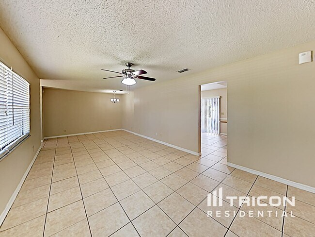 Foto del edificio - 1498 Orange Blossom Ct