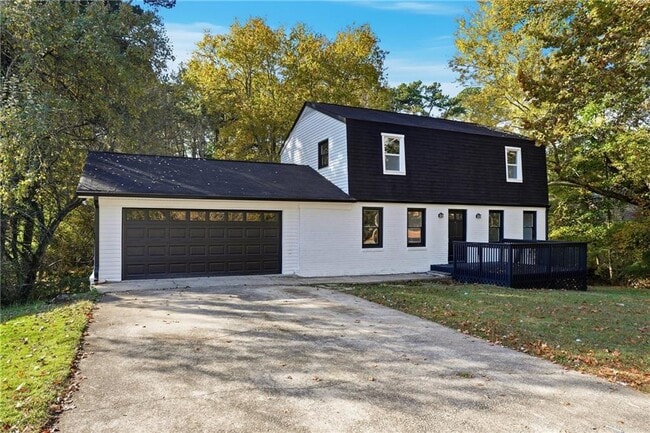 Building Photo - 6917 Laurel Wood Dr