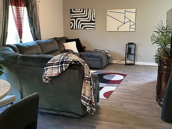 Foto del edificio - 313 Owens Ridge Way