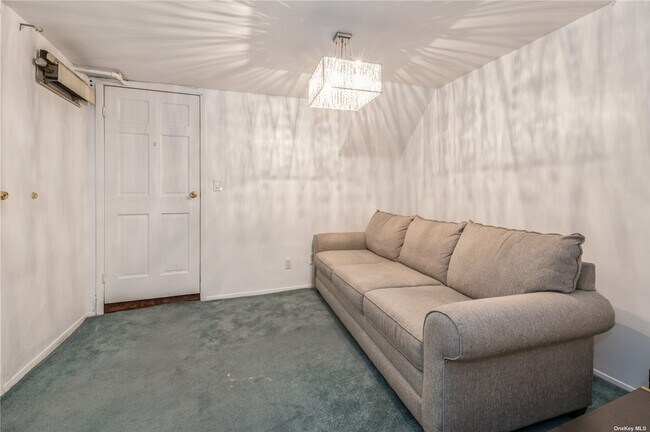 Building Photo - 41-19 67th St