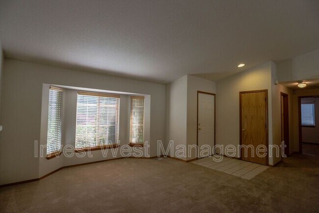 Foto del edificio - 116 NE 146th St