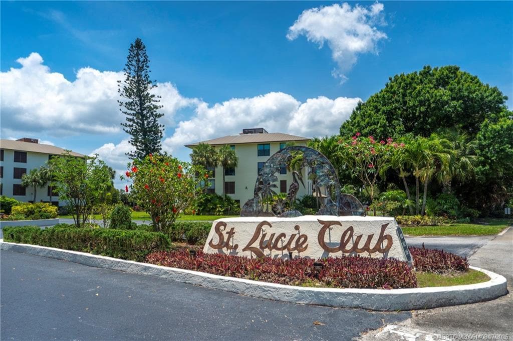 Primary Photo - 166 SE St Lucie Blvd
