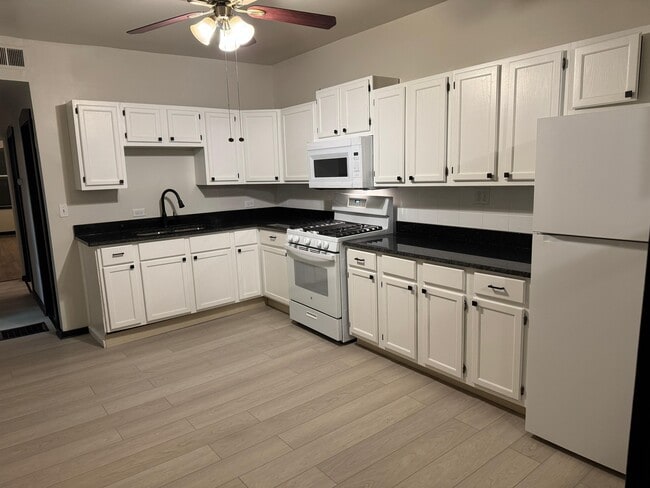 Building Photo - 2132 S Harding Ave Building Photo - 2132 S Harding Ave